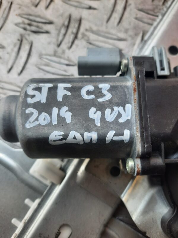 Motoras macara geam stanga fata Citroen C3 2014