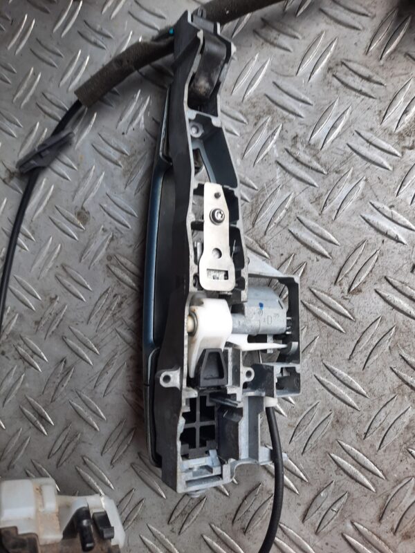 20230915_162636 Maner deschidere usa dreapta spate Peugeot 5008