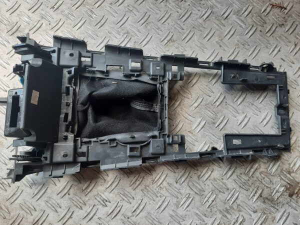 20230918_162845 Consola centrala Peugeot 508 2011-2014