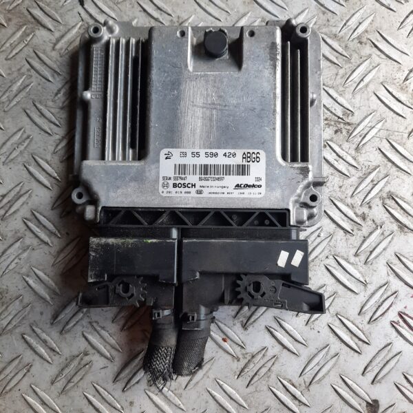 Calculator motor Opel Insignia A 2.0 CDTI 2008-2016 cod: 55590420  0281019088