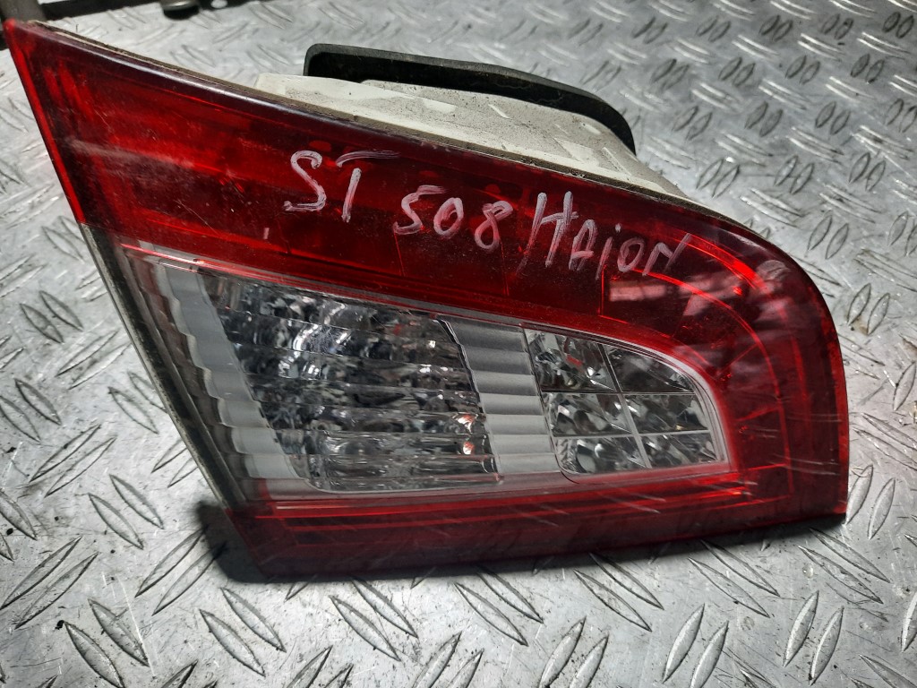 Stop stanga pe haion Peugeot 508 SW cod 9686780580 second hand din