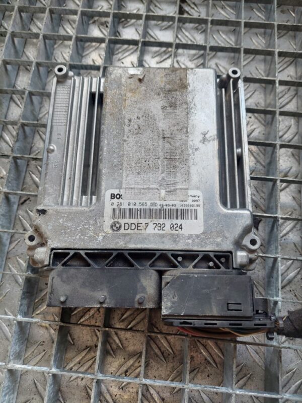 Calculator ECU BMW Seria 3 (1998-2005) [E46] 0281010565 DDE7792024