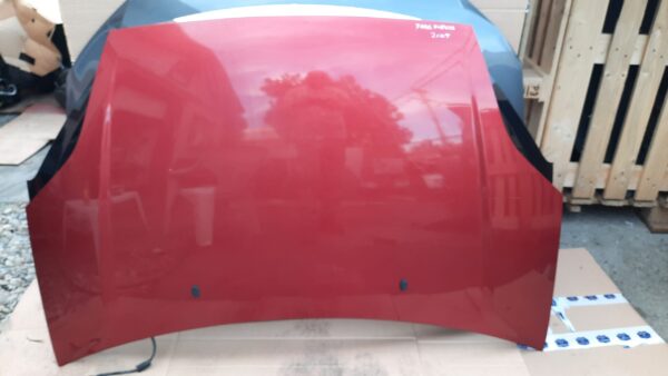 Capota motor Ford Fiesta an 2007 culoare rosu