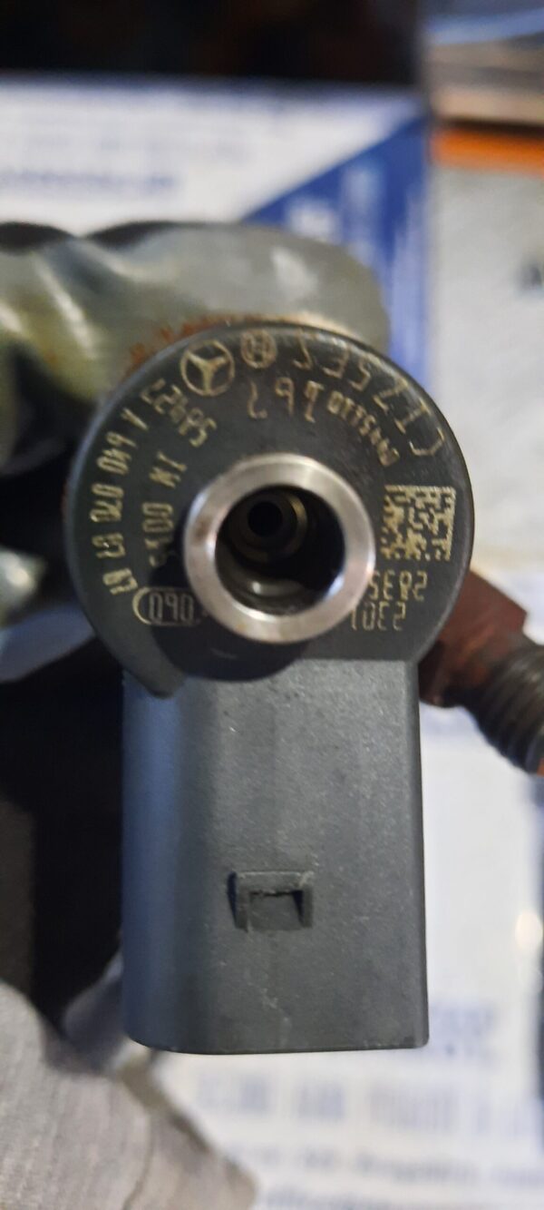 Injector Mercedes A Class , B Class 2.0 cdi cod: 0445110167 a6400700787 VAG