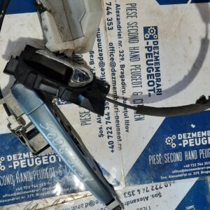 20231109_114511 Broasca cu maner stanga spate Peugeot 5008
