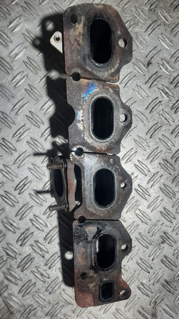 Galerie evacuare  Ford Mondeo  MK4 2.0 tdci cod 9671093680