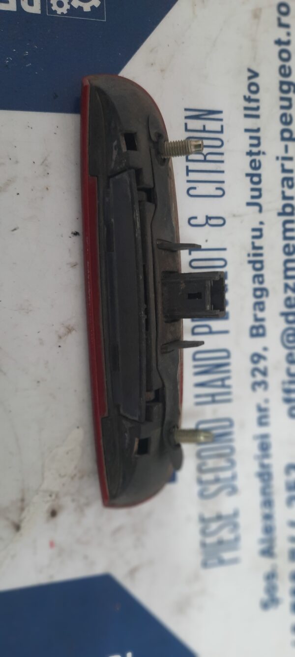 Maner deschidere haion Peugeot 307 (visiniu) Maner deschidere haion Peugeot 307 (visiniu)