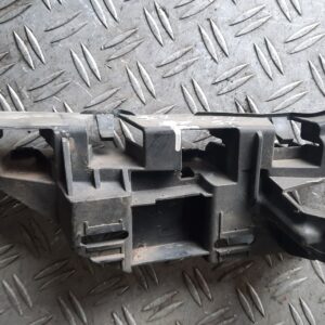 Suport aripa bara Peugeot 307 facelift an 2007 stanga cod 9653426980
