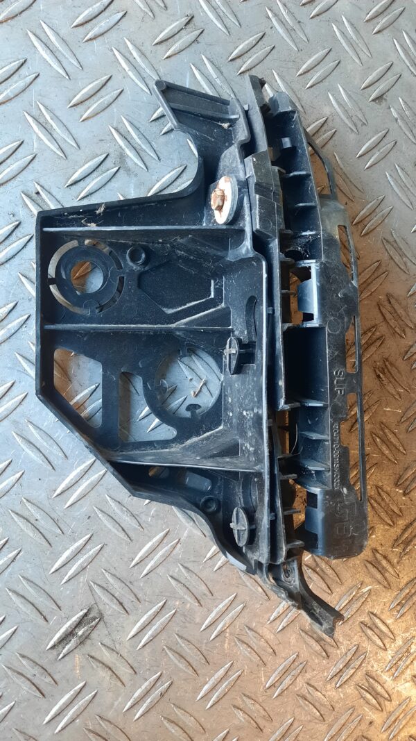 Suport bara stanga fata Peugeot 3008 cod 9684022080