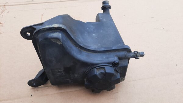 Vas Expansiune bmw seria 1 118  2.0 diesel cod: 1713zb7810592-02