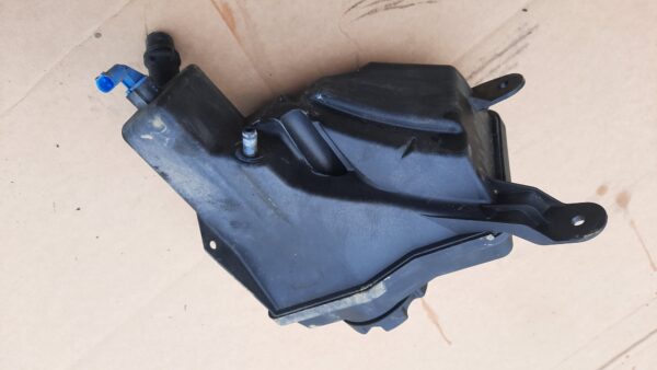 Vas Expansiune bmw seria 1 118  2.0 diesel cod: 1713zb7810592-02