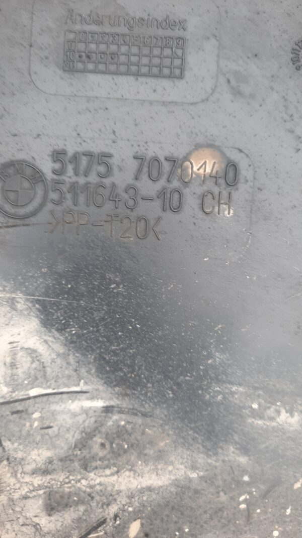 Element inchidere bara spate-BMW Seria 1 an 2008 cod 51757070140