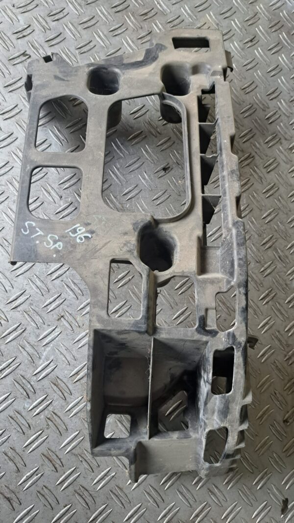 Suport bara aripa stanga spate peugeot 407 sw cod 9647553780