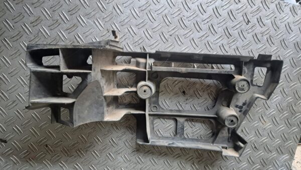 Suport bara aripa stanga spate peugeot 407 sw cod 9647553780