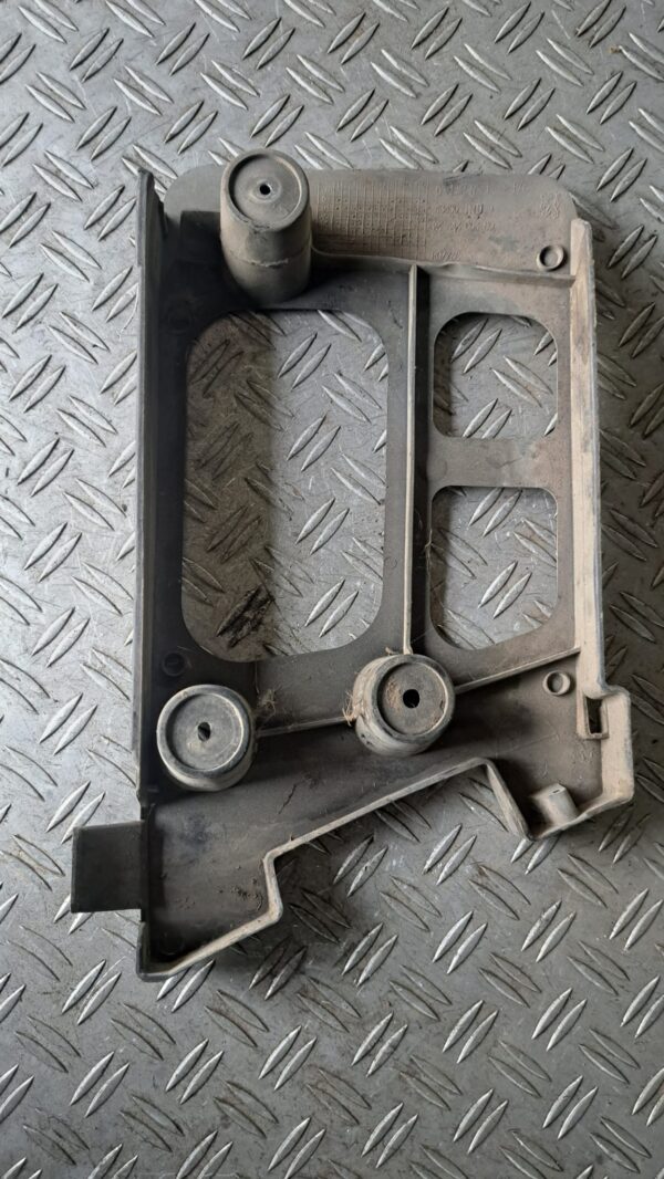 Suport bara spate dreapta Peugeot 407 An 2004 -2010 cod 9644600680