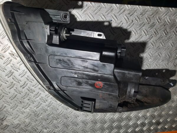 far stanga hyundai Amica an 2006 cod 02A011A00