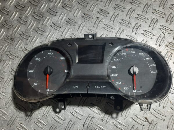 Ceasuri bord seat ibiza  1.4 tdi bms 6j0920800L an 2009