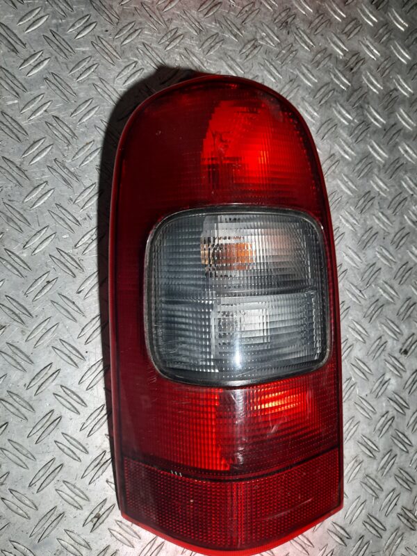 Tripla stop frana stanga spate Opel Sintra cod 10343359 10343357