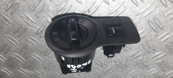 Bloc lumini si reglaj faruri Skoda Octavia 1