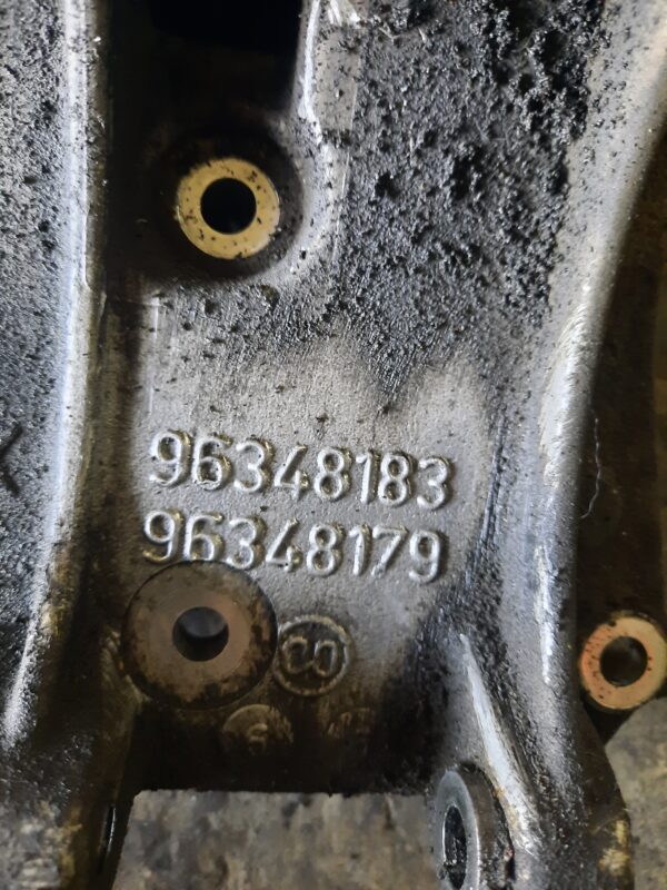 Suport Alternator Accesorii Motor cu Rola Intizatoare Curea Peugeot 406 2.0 HDI cod 96348183