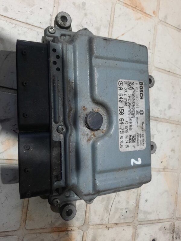 ECU Calculator motor Mercedes B 2.0CDI A6401506479 0281012953 EDC16C32