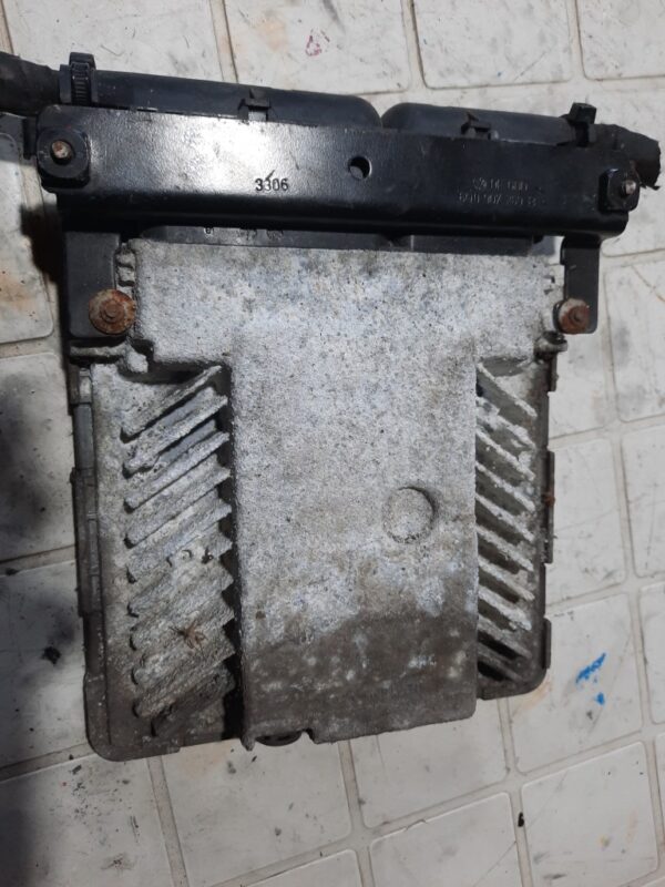 ECU calculator motor Passat B6 automat Cod 03G906018AS