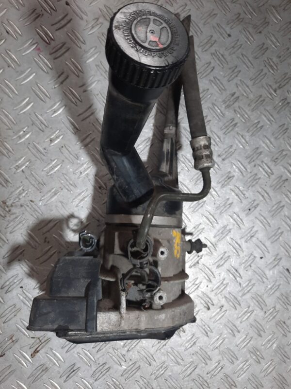 Pompa servodirectie Peugeot 3008 308 5008 cod 9686207180