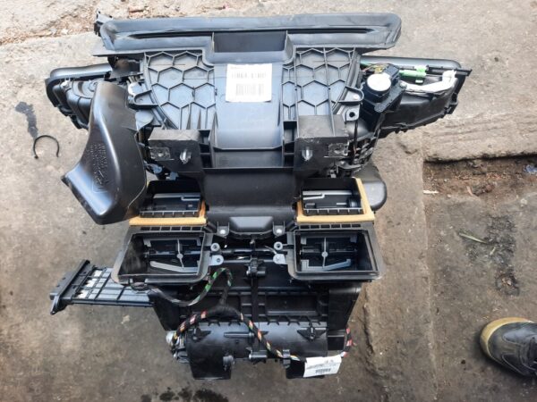 20240419_120325 (Medium) Aeroterma climatizor complet Renault Megane 3 an 2015 cod 271101228R