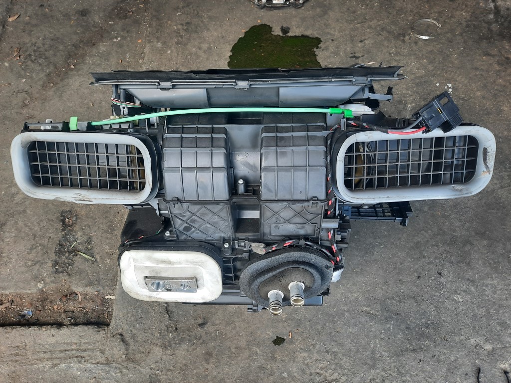 meganeページ Aeroterma climatizor complet Renault Megane 3 an 2015 cod