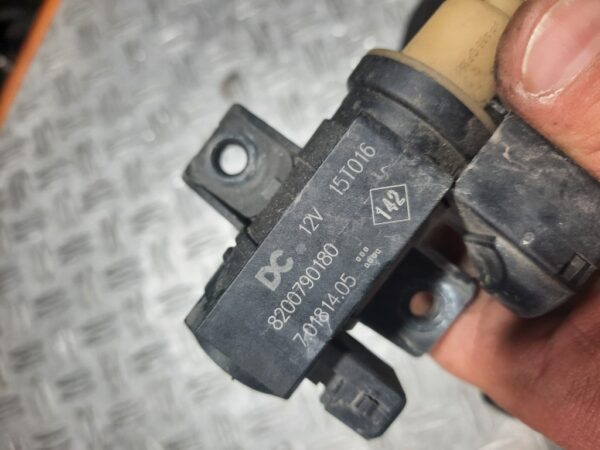 Electrovalava cu furtune Renault Nissan Dacia Mercedes cod 8200790180