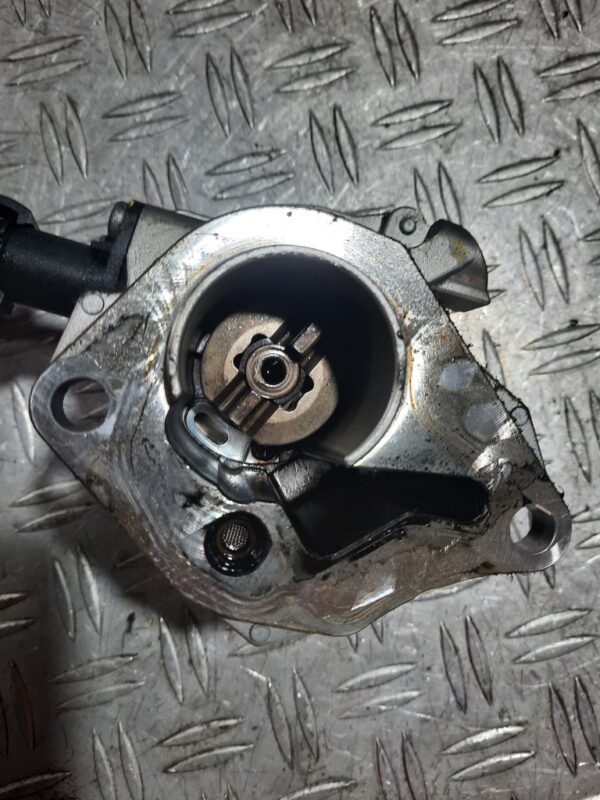 Pompa vacuum Renault Dacia Nissan 1.5 dci cod 146505272R