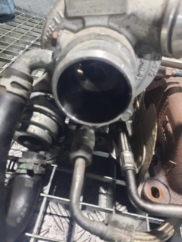 Turbina Opel Astra J Insignia 1.6 CDTI  81 KW cod 55583588