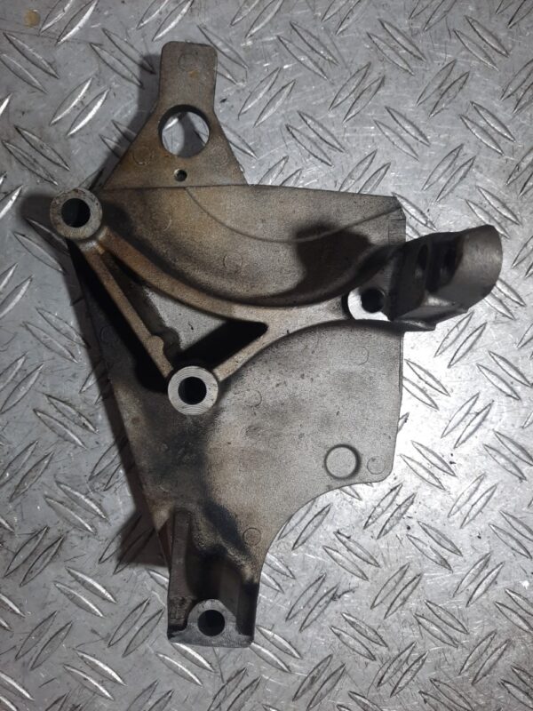 Suport motor 1.5 dci k9k Renault Nissan Dacia euro 4 cod 8200408663