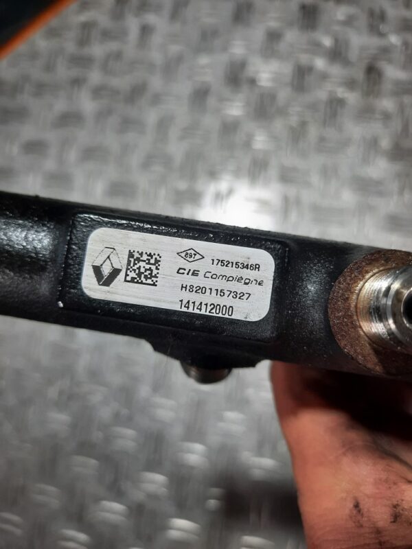 Rampa injectoare cu senzor presiune Renault  Dacia 1.5 DCI 8201157327