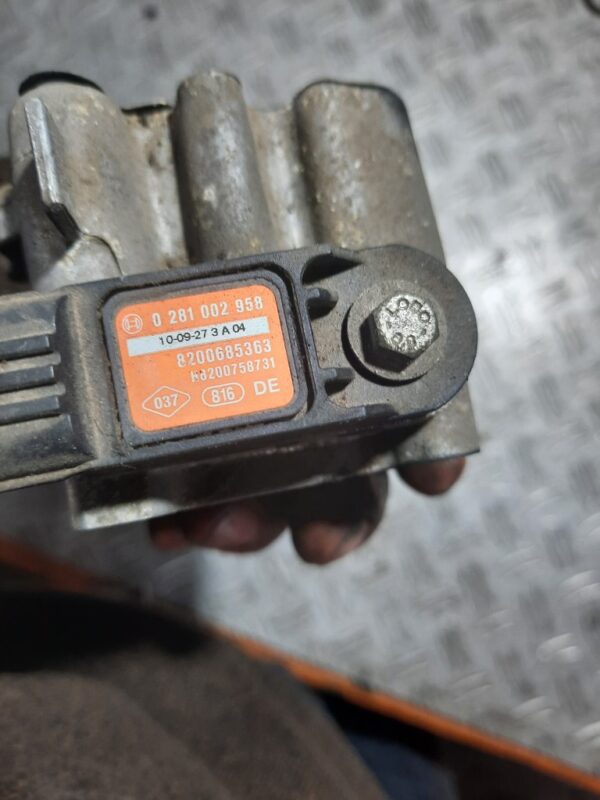 Tub galerie egr cu senzor 2.0 dci m9r 814 Renault Nissan cod 8200854280