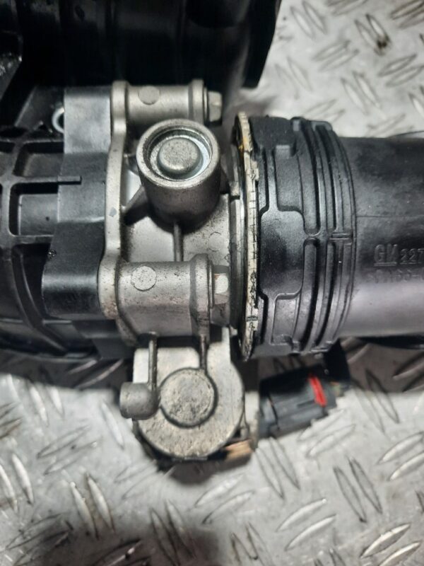 Clapeta acceleratie 2.2 CDTI Opel Antara Euro 5 Z22D1 cod 25183238