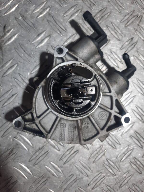 Pompa vacuum Chevrolet Captiva Opel Antara Z22D1 euro 5 cod 25183189