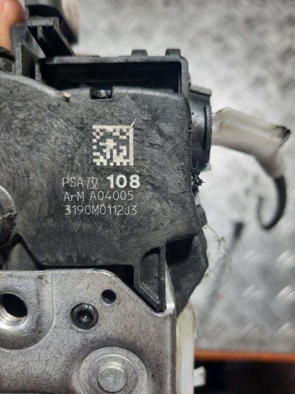 20240515_162701 Broasca inchidere centralizata stanga spate Peugeot 308 cod PSA732108