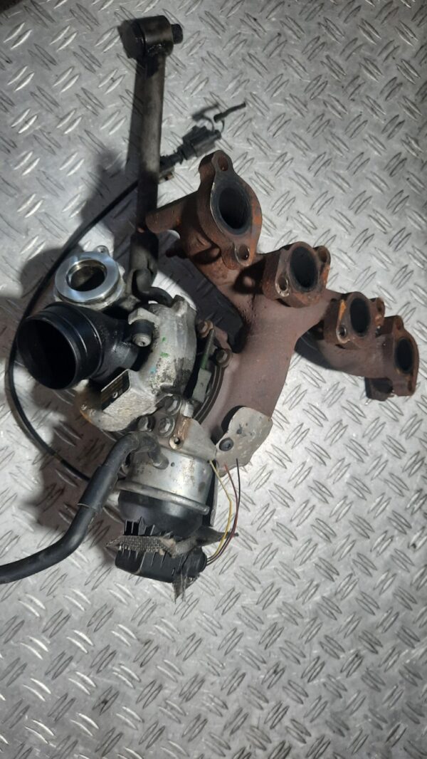 Turbosuflanta Volkswagen 2.0 TDI EURO 5 cod piesa 03L2530191 Turbosuflanta Volkswagen 2.0 TDI EURO 5 cod piesa 03L2530191