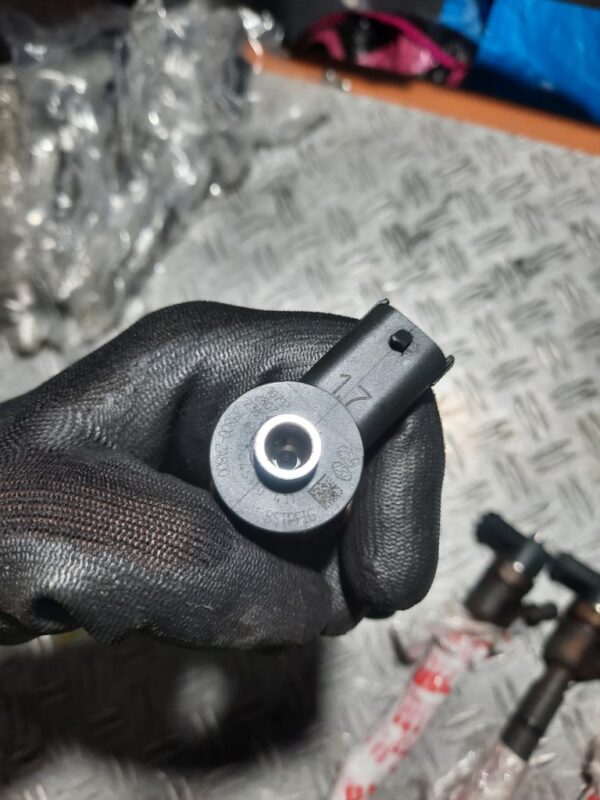 Injector Hyundai I40 1.7 crdi D4FD Cod 0445110411