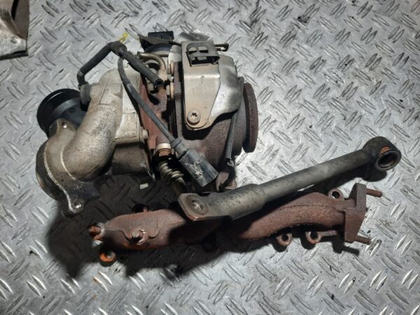 Turbosuflanta turbina cod 03L253010C Volkswagen Golf 6 Plus 2.0 TDI motorizare CBD Turbosuflanta turbina cod 03L253010C Volkswagen Golf 6 Plus 2.0 TDI motorizare CBD