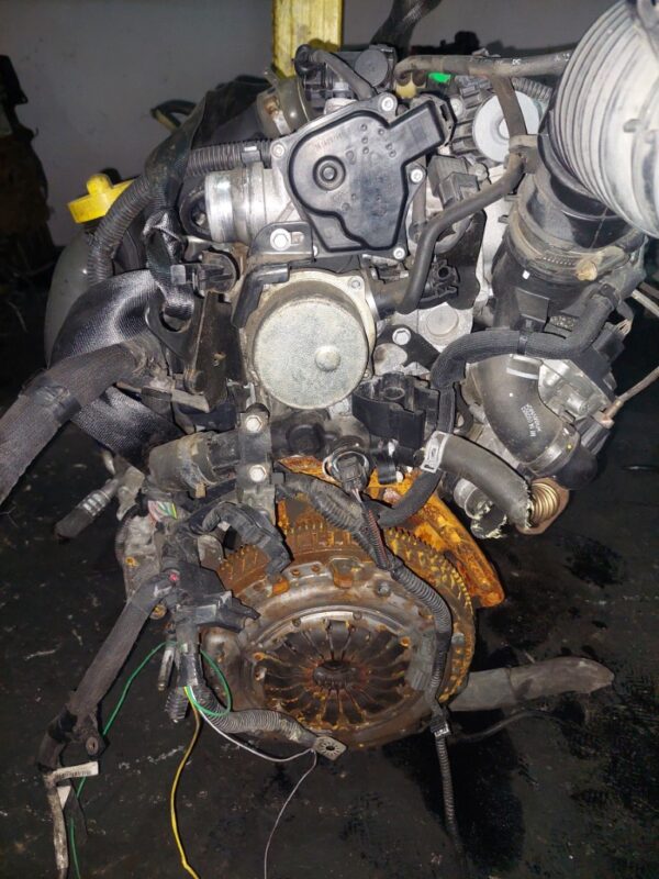 Motor Renault Nissan Mercedes 1.5 dci 90 cp cod K9K608 injectie Bosch