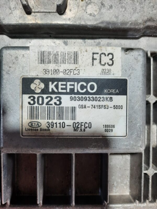 ECU Calculator motor Kia Picanto 1.0 39110-02FC0  9030933023KB  M7.9.8