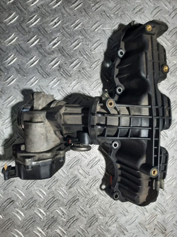Clapeta acceleratie Volkswagen Audi Skoda 1.6 tdi 105Cp CAYC cod 03L128063L