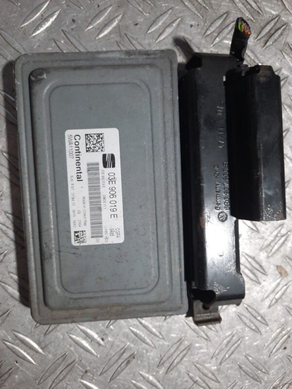 ECU Calculator motor Seat Ibiza 1.2 12V  Skoda Fabia 2 cod 03E906019E 5WA11007 CGP Euro 5