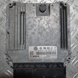 20240723_164104.jpg Calculator motor ecu Volkswagen Golf 5 cod 03l906022LM 0281015704
