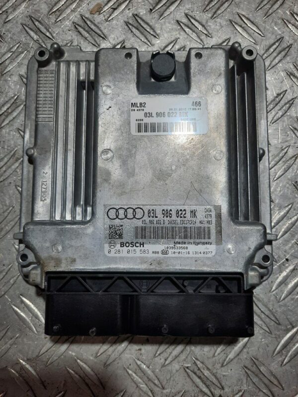 Calculator motor ECU Audi A5 Audi A4 cod 03L906022MK 0281015583