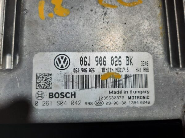 Calculator motor  Opel Astra J Cod 55484738