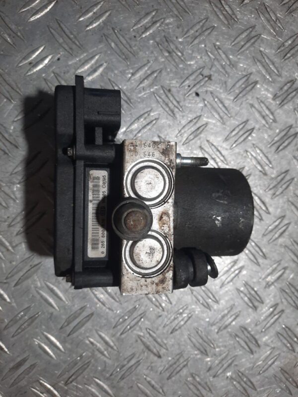 Pompă ABS Renault Trafic 2010 Opel Vivaro 2010 2.0 CDTI cod 0265232356 877527