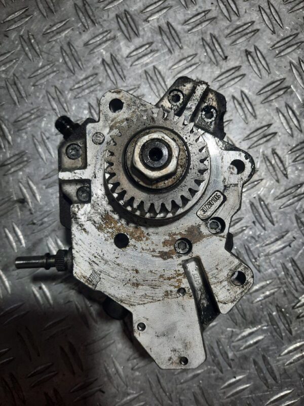 Pompa injectie Bosch Renault Trafic 2.0 Dci Opel Vivaro cod 0445010099 8200385478 8200680077